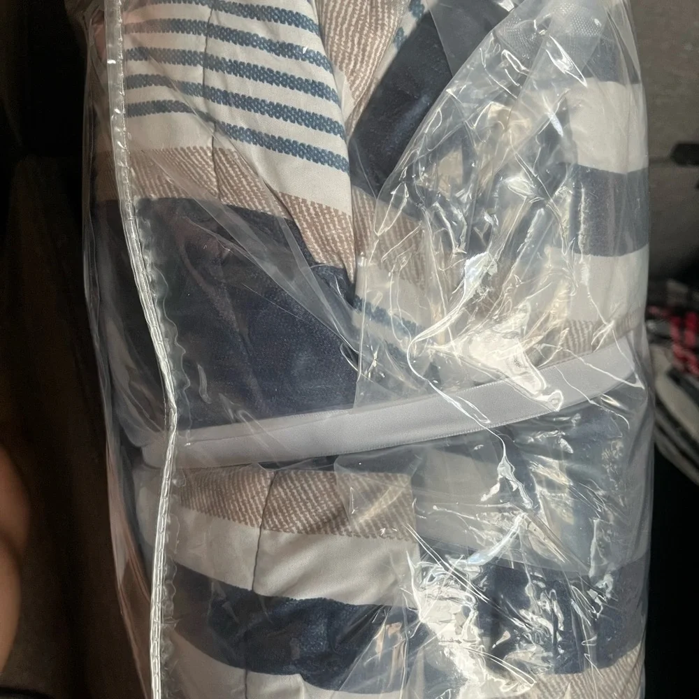Striped Nautical 8 pc Bedding Set Sz king